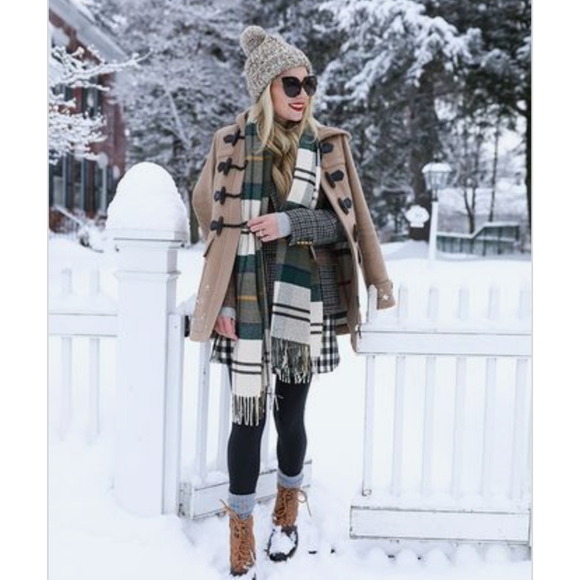 HOST PICK x2 Mustard pom beanie - Picture 4 of 7